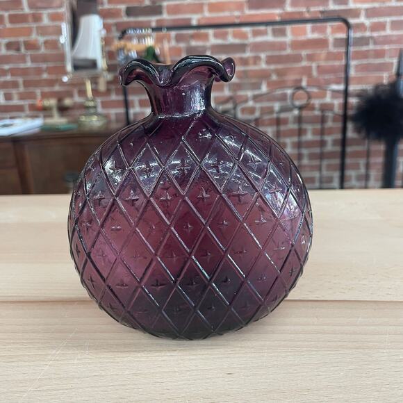 Clevenger Brothers Amethyst Diamond Pattern Handblown Glass Vase - Picture 2 of 4